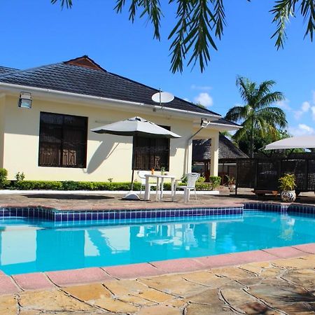 Idc Guest House Багамойо Екстериор снимка